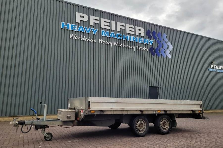 Saris PL1820 2 Axel Trailer  - Car trailer: picture 1 Saris PL1820 2 Axel Trailer  - Car trailer: picture 1