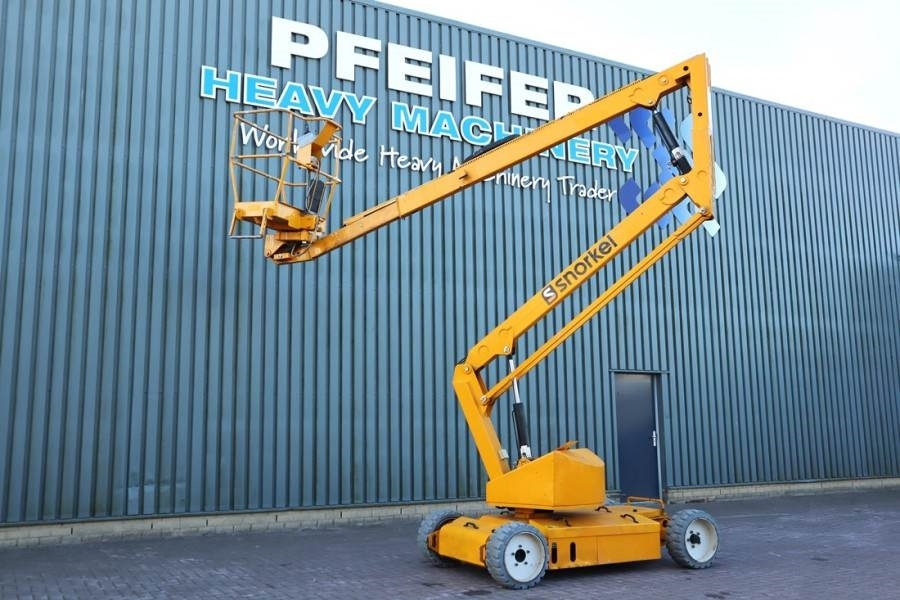 Snorkel A38E Electric, 13.5m Working Height, 6.1m Reach, 2 - Articulated boom: picture 3 Snorkel A38E Electric, 13.5m Working Height, 6.1m Reach, 2 - Articulated boom: picture 3