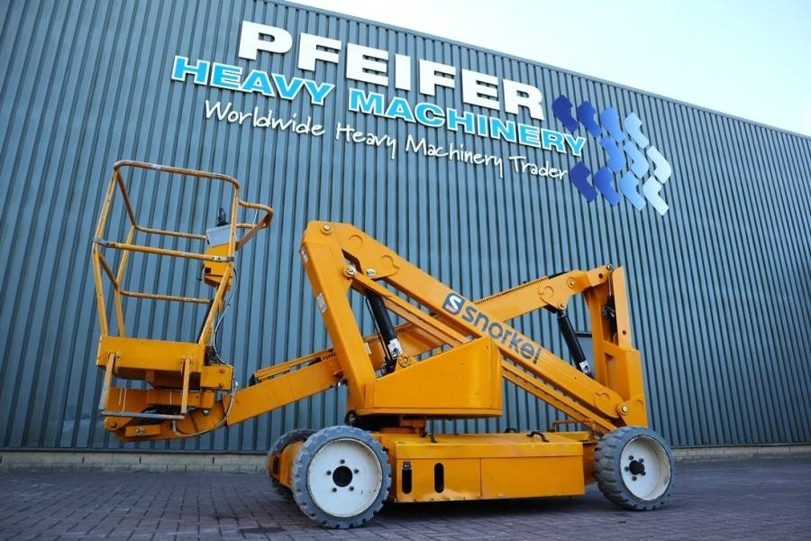 Snorkel A38E Electric, 13.5m Working Height, 6.1m Reach, 2 - Articulated boom: picture 1 Snorkel A38E Electric, 13.5m Working Height, 6.1m Reach, 2 - Articulated boom: picture 1