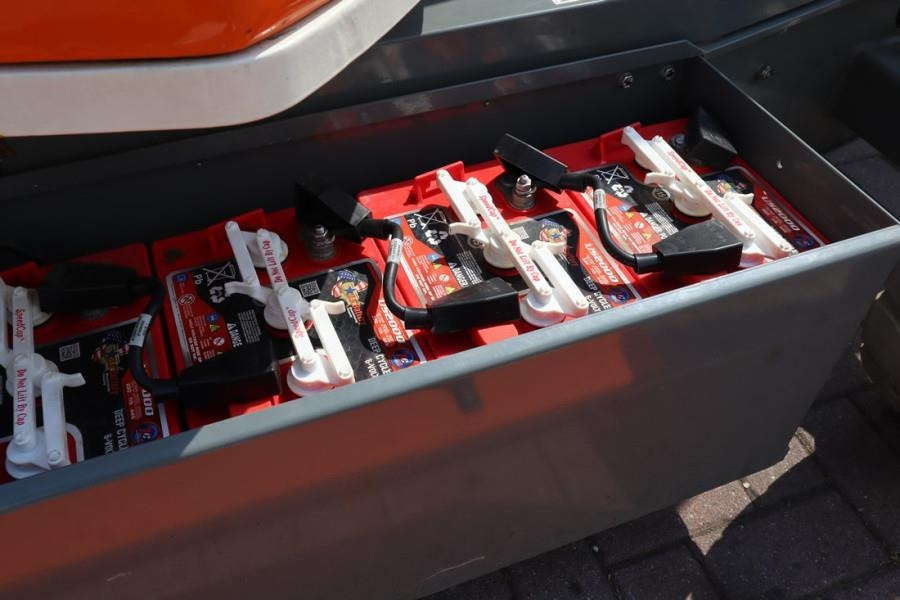 Snorkel A38E Valid Inspection, *Guarantee! Electric, 13.5m - Articulated boom: picture 5 Snorkel A38E Valid Inspection, *Guarantee! Electric, 13.5m - Articulated boom: picture 5