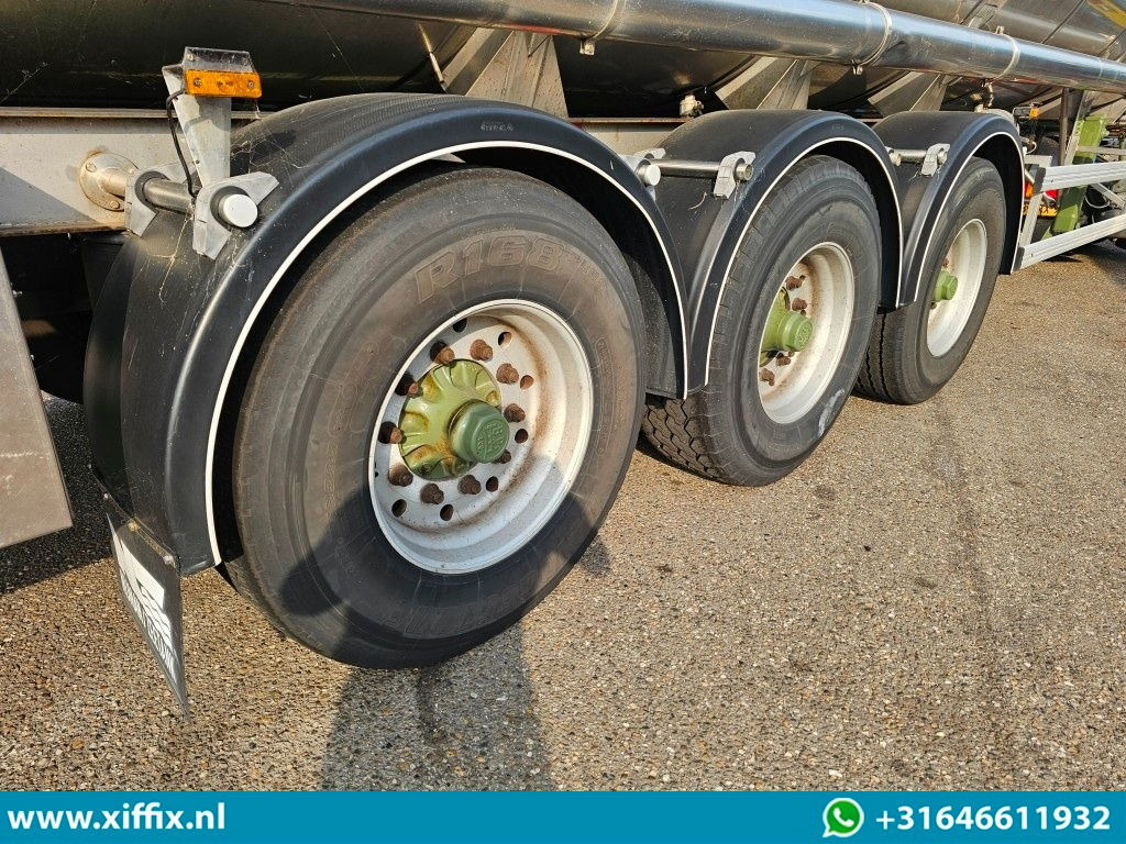 Parcisa 3-ass. Geisoleerde RVS tankoplegger / ADR / Chemie / 1 Compartiment - Tank semi-trailer: picture 5 Parcisa 3-ass. Geisoleerde RVS tankoplegger / ADR / Chemie / 1 Compartiment - Tank semi-trailer: picture 5