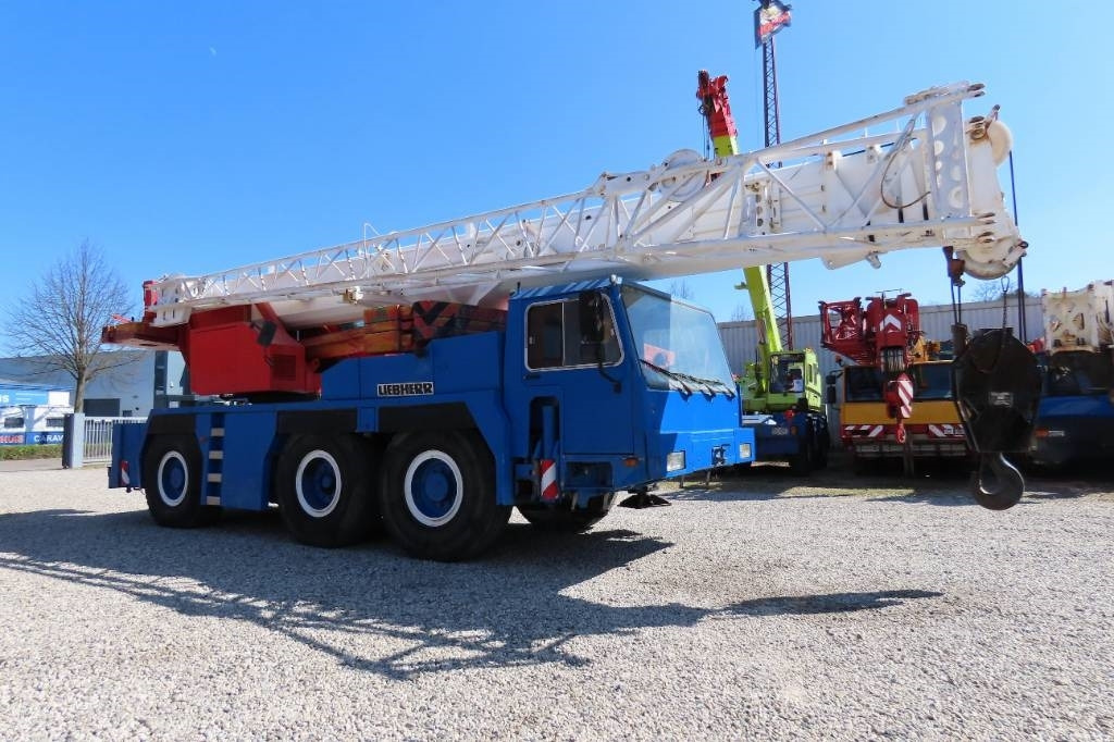 Liebherr LTM 1050-1  - All terrain crane: picture 2 Liebherr LTM 1050-1  - All terrain crane: picture 2