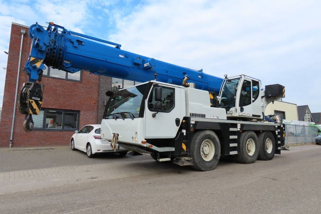 Liebherr LTM 1050-3.1 - All terrain crane: picture 1 Liebherr LTM 1050-3.1 - All terrain crane: picture 1