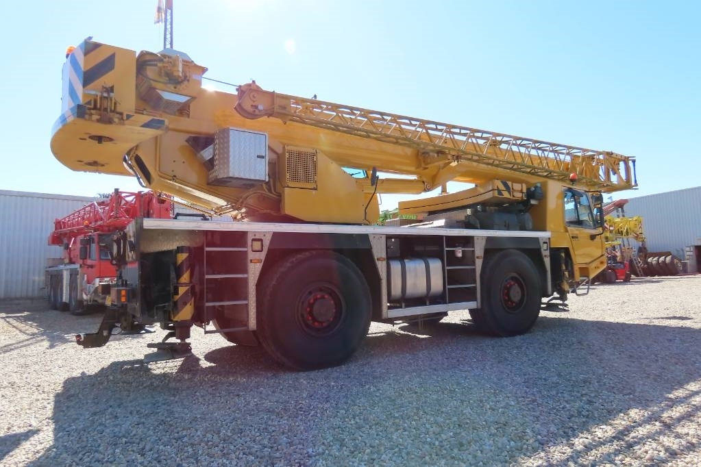 Tadano Faun ATF 40G-2 - All terrain crane: picture 3 Tadano Faun ATF 40G-2 - All terrain crane: picture 3