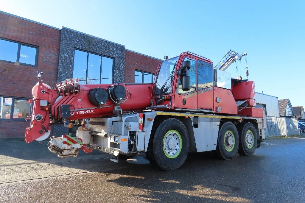 Terex Demag AC 40 City - All terrain crane: picture 1 Terex Demag AC 40 City - All terrain crane: picture 1