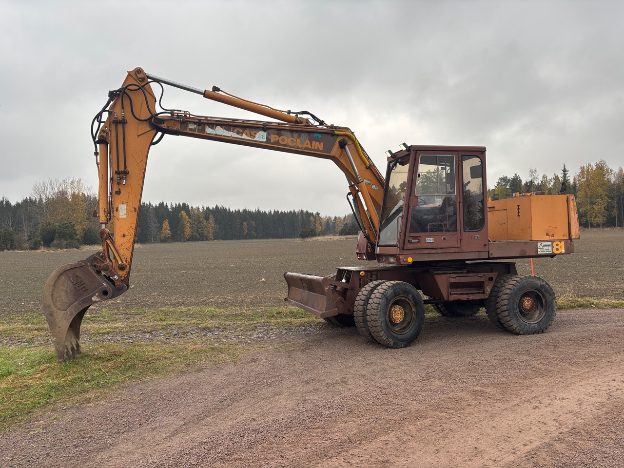Case Poclain 81P - Excavator: picture 1 Case Poclain 81P - Excavator: picture 1