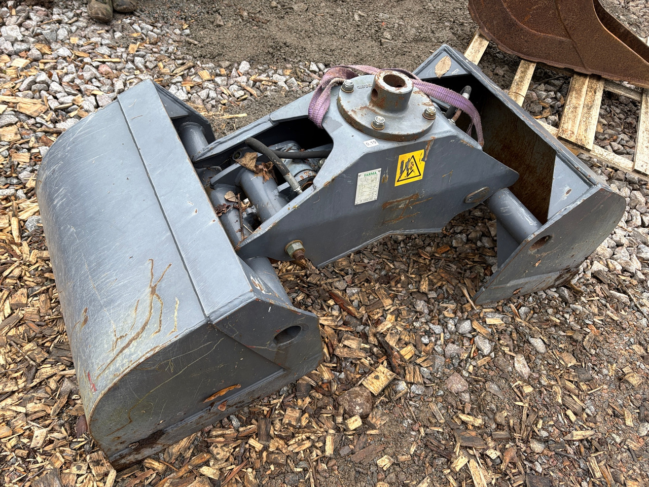 Farma RU 0.19 - Bucket: picture 1 Farma RU 0.19 - Bucket: picture 1