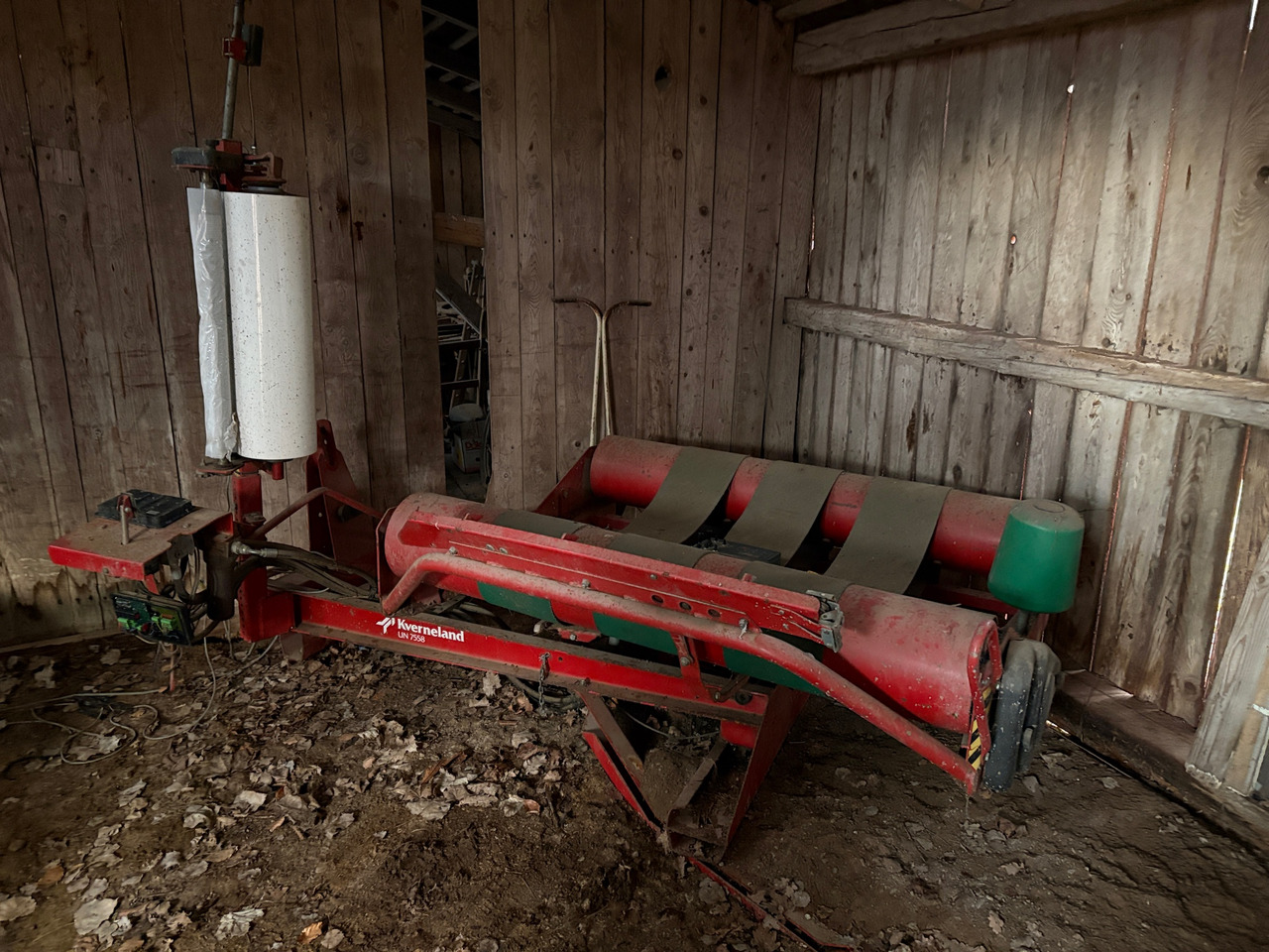 Kverneland UN 7558 - Bale wrapper: picture 1 Kverneland UN 7558 - Bale wrapper: picture 1