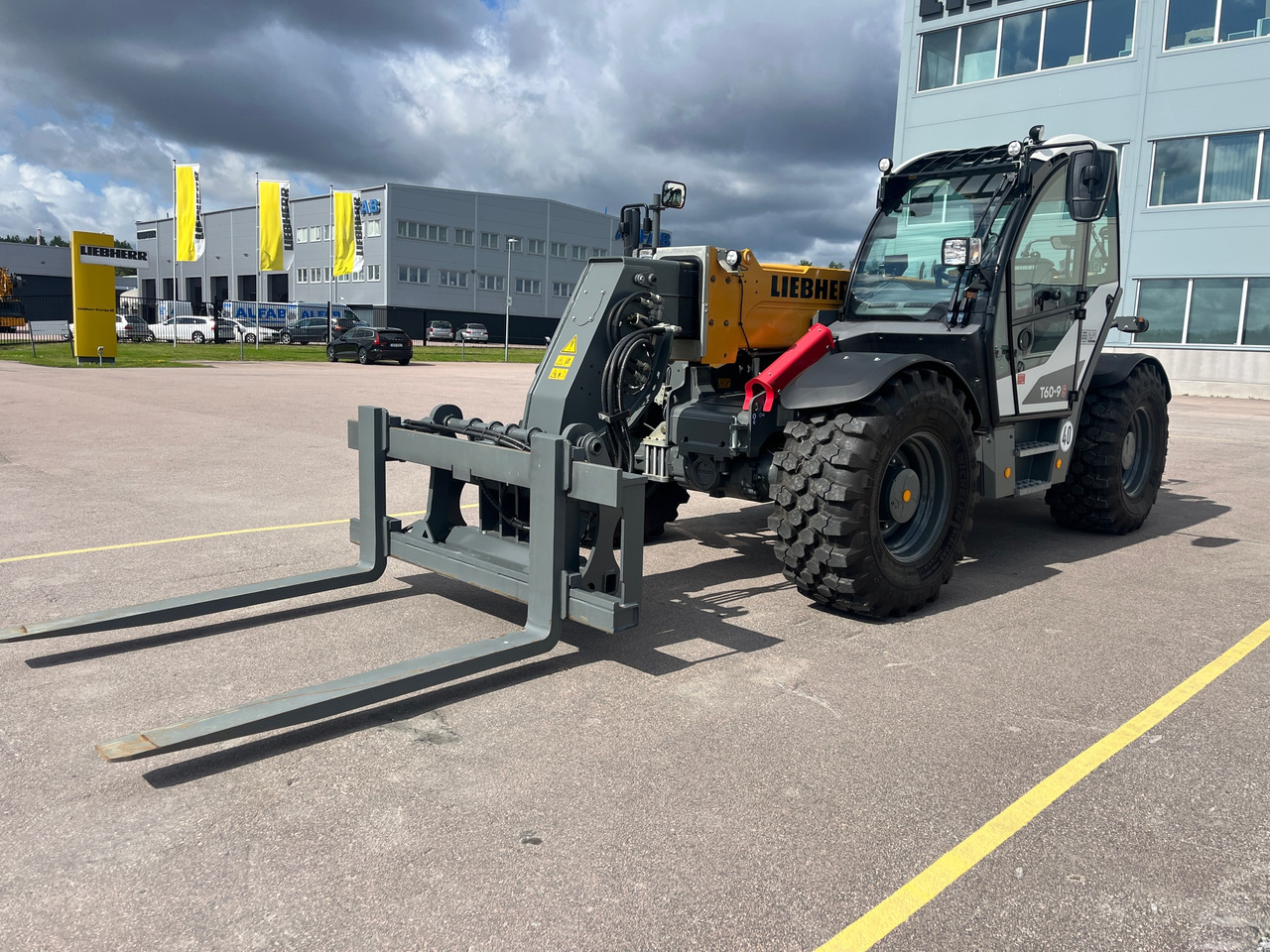 Liebherr T60-9S - Telescopic handler: picture 1 Liebherr T60-9S - Telescopic handler: picture 1