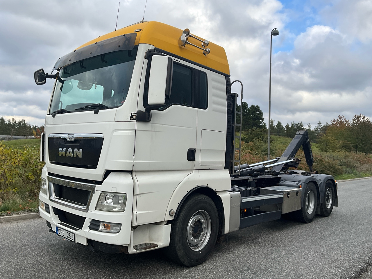 MAN TGX 26.480 - Hook lift truck: picture 1 MAN TGX 26.480 - Hook lift truck: picture 1