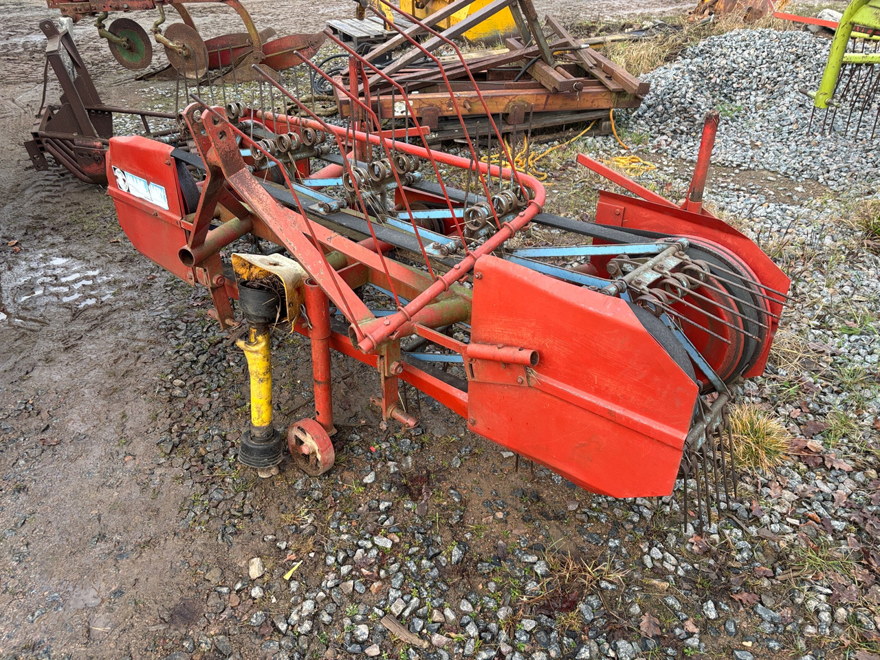 Mads Amby - Tedder/ Rake: picture 1 Mads Amby - Tedder/ Rake: picture 1