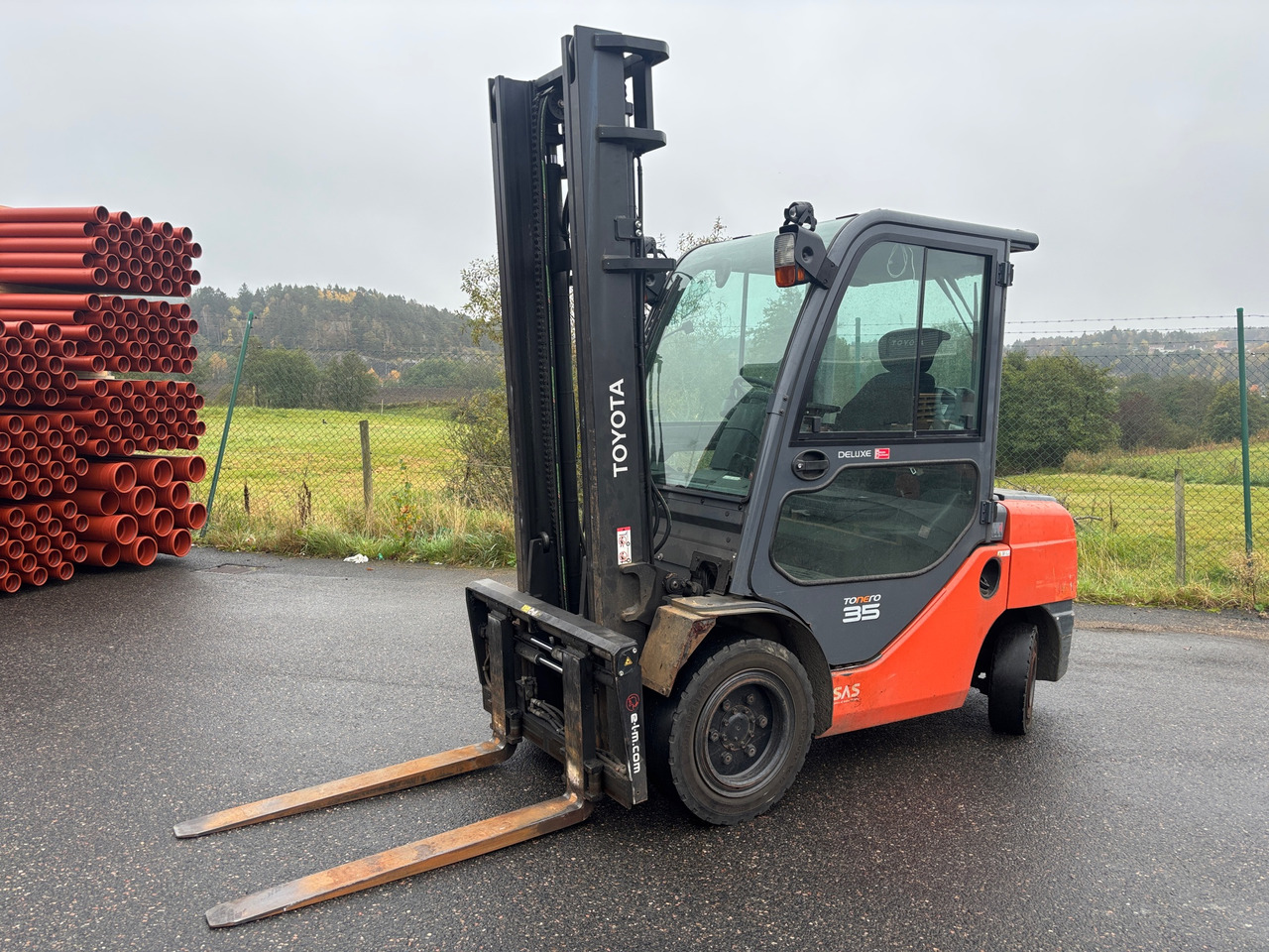 Toyota 02-8FDJF35 - Material handling equipment: picture 1 Toyota 02-8FDJF35 - Material handling equipment: picture 1