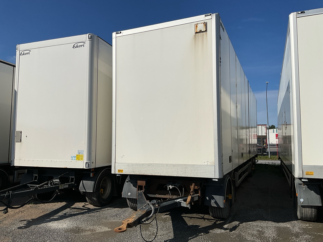 Närko D4HW13L62 - Closed box trailer: picture 1 Närko D4HW13L62 - Closed box trailer: picture 1
