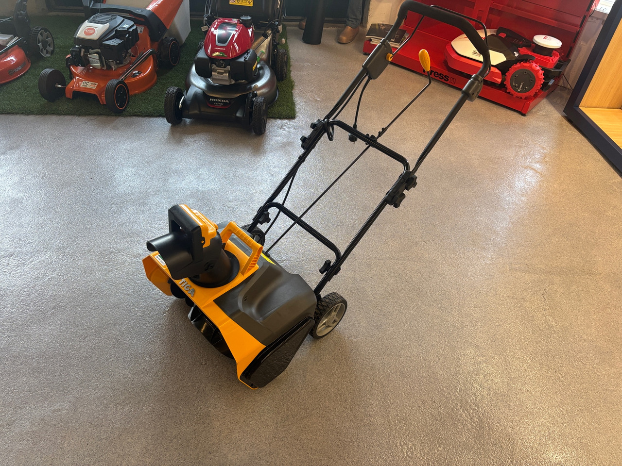 Stiga ST 1151 E - Snow blower: picture 1 Stiga ST 1151 E - Snow blower: picture 1