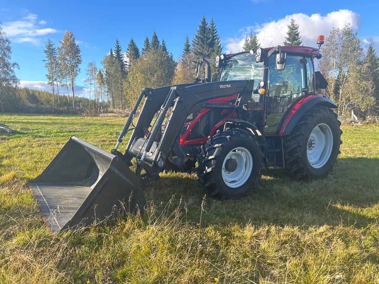 Valtra A94 - Farm tractor: picture 1 Valtra A94 - Farm tractor: picture 1