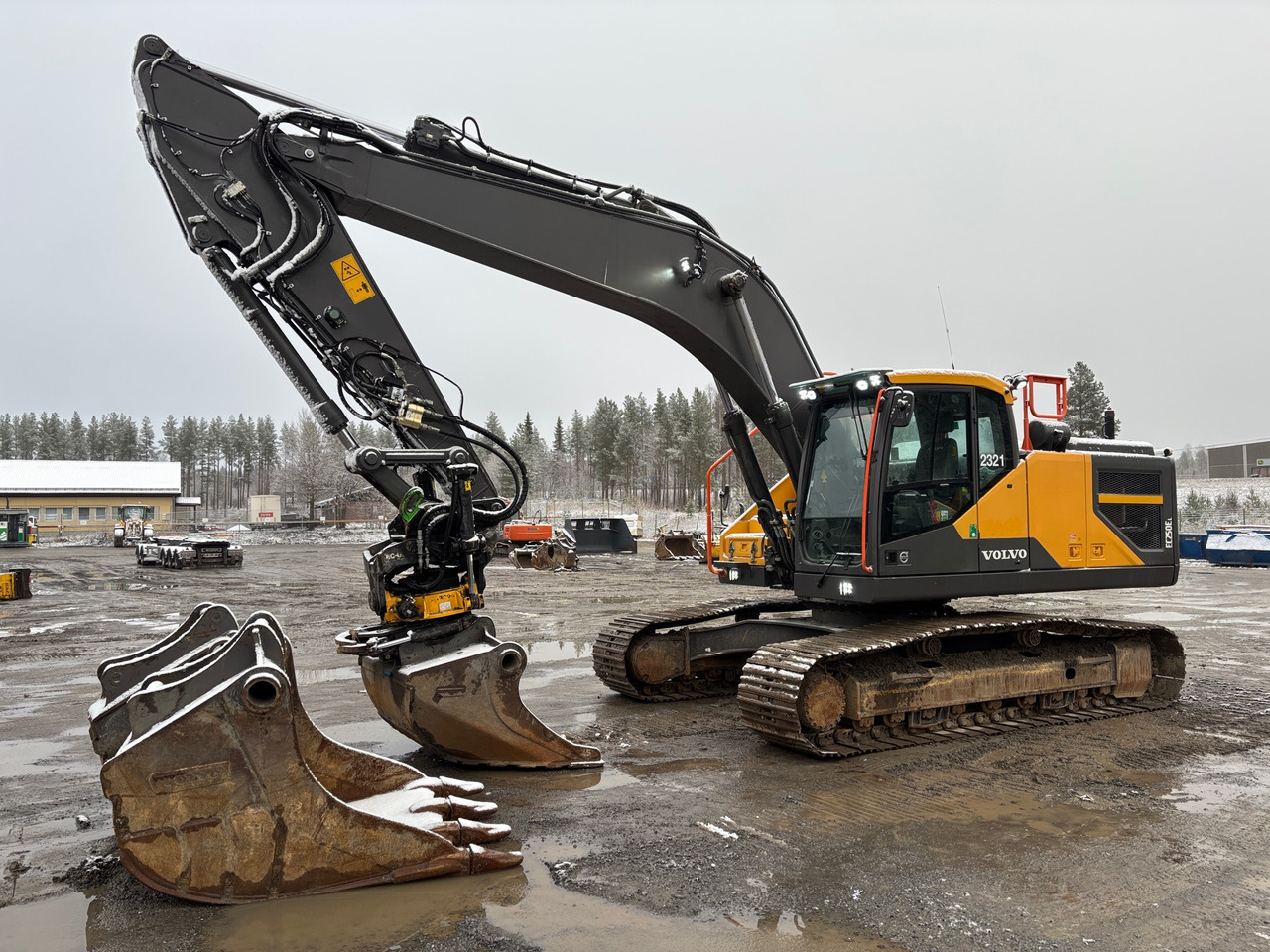 Volvo EC 250 E L - Excavator: picture 1 Volvo EC 250 E L - Excavator: picture 1
