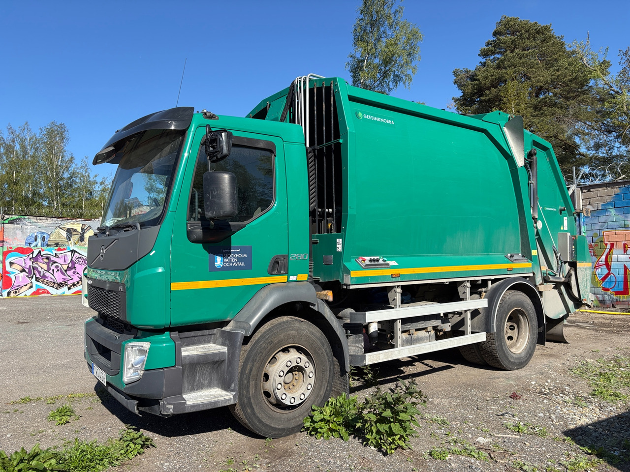 Volvo FL 280 - Garbage truck: picture 1 Volvo FL 280 - Garbage truck: picture 1