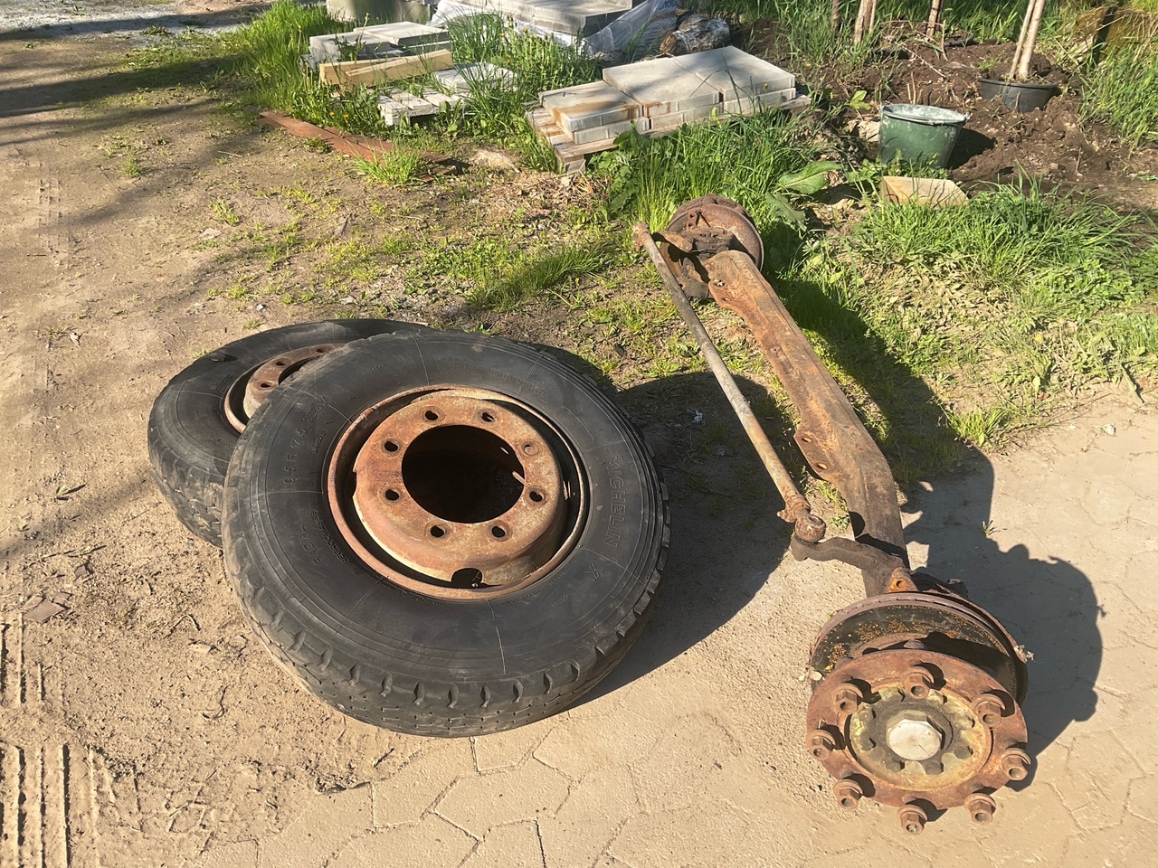 Volvo FL6 - Axle and parts: picture 1 Volvo FL6 - Axle and parts: picture 1