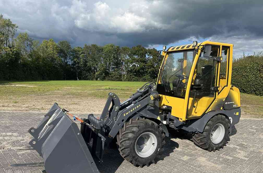 Eurotrac W12 S, cabine, verwarming, bak vorken ex demo! - Wheel loader: picture 1 Eurotrac W12 S, cabine, verwarming, bak vorken ex demo! - Wheel loader: picture 1