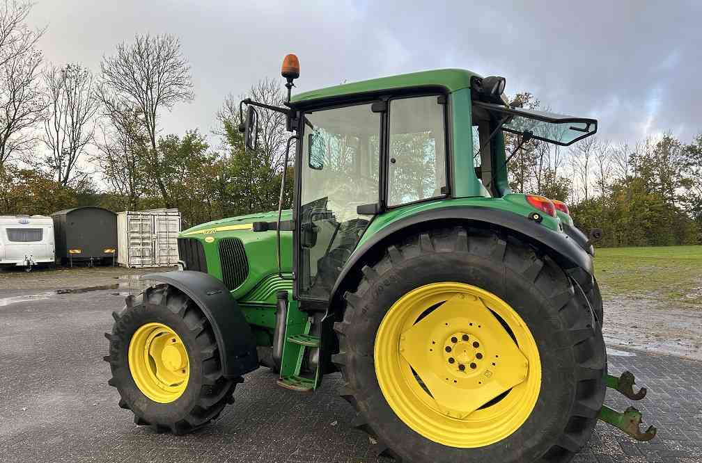 John Deere 6220 premium, 7500 uur MARGEPRIJS - Farm tractor: picture 2 John Deere 6220 premium, 7500 uur MARGEPRIJS - Farm tractor: picture 2