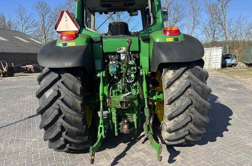 John Deere 6830 premium, tls, hcs, autoquad eco - Farm tractor: picture 3 John Deere 6830 premium, tls, hcs, autoquad eco - Farm tractor: picture 3