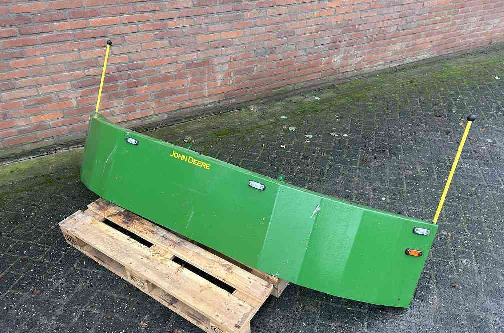 John Deere frontbumper - Bumper for Agricultural machinery: picture 3 John Deere frontbumper - Bumper for Agricultural machinery: picture 3