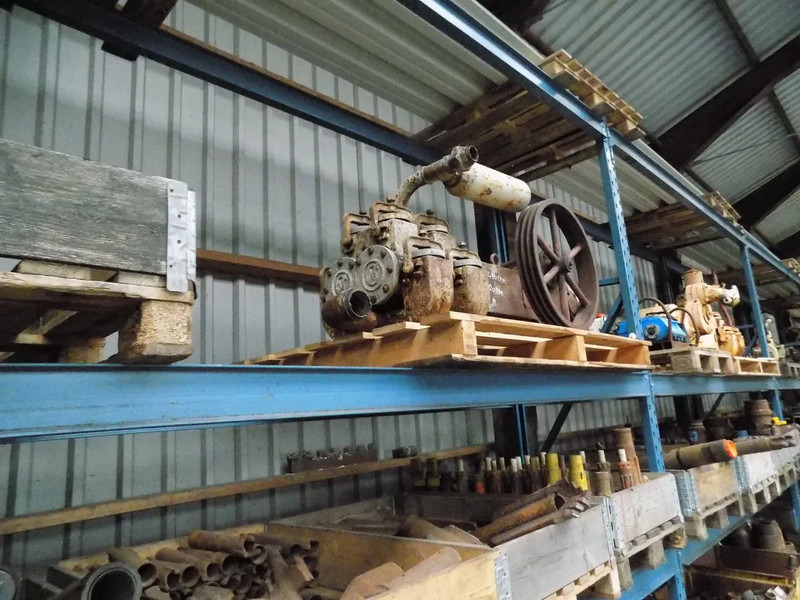 Diversen Celler Machinen fabrik CM Celler Machinenfabrik 331/1 - Water pump: picture 2 Diversen Celler Machinen fabrik CM Celler Machinenfabrik 331/1 - Water pump: picture 2