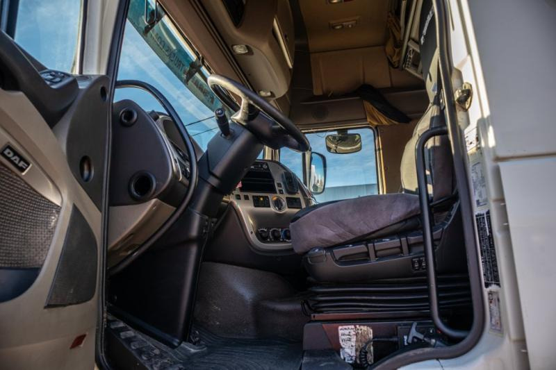 Hook lift truck DAF XF 105.460 -6X2-INTARDER+AJK 20 T.: picture 9