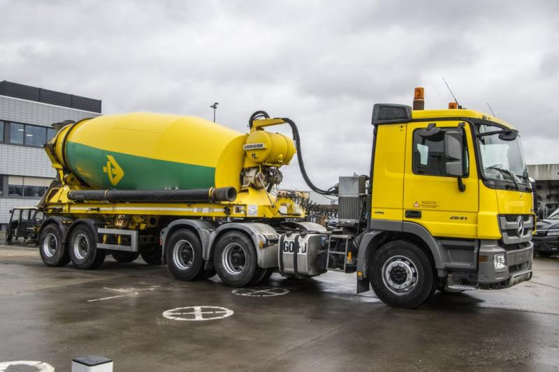 Liebherr LIEBHERR BETON MIXER/MALAXEUR/MISCHER-12M³ - Concrete mixer semi-trailer: picture 3 Liebherr LIEBHERR BETON MIXER/MALAXEUR/MISCHER-12M³ - Concrete mixer semi-trailer: picture 3