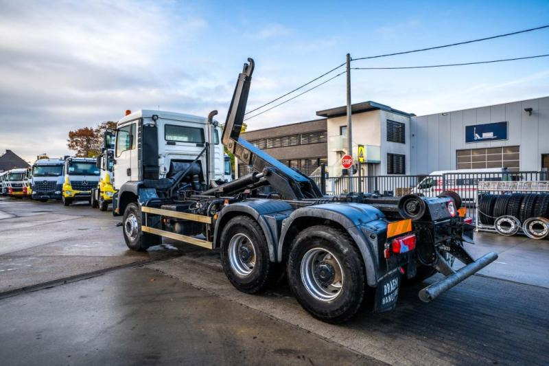 MAN TGA 33.360 BB - Hook lift truck: picture 5 MAN TGA 33.360 BB - Hook lift truck: picture 5