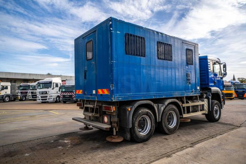 MAN TGA 33.363 FDAK- 6x6 + LABO - Box truck: picture 4 MAN TGA 33.363 FDAK- 6x6 + LABO - Box truck: picture 4