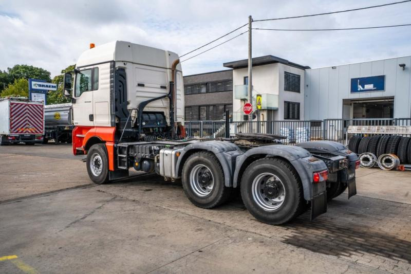 MAN TGX 33.560 XLX BLS+BIG AXLES+INTARDER - Tractor unit: picture 5 MAN TGX 33.560 XLX BLS+BIG AXLES+INTARDER - Tractor unit: picture 5