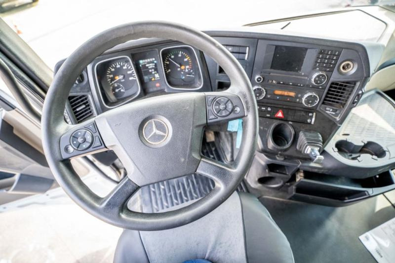 Tractor unit Mercedes ACTROS 1845 LS: picture 10