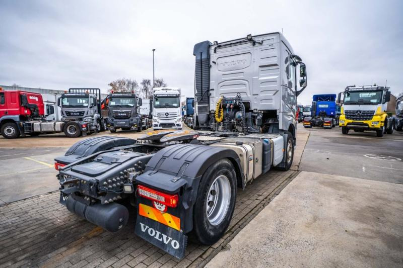 Volvo FH 460 +KIPHYDR. - Tractor unit: picture 5 Volvo FH 460 +KIPHYDR. - Tractor unit: picture 5