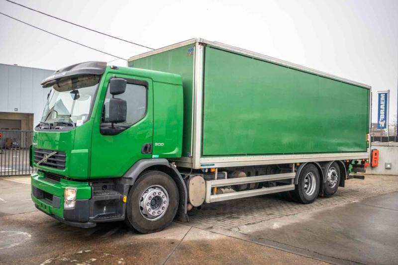 Volvo FE 300-6x2 - Box truck: picture 1 Volvo FE 300-6x2 - Box truck: picture 1