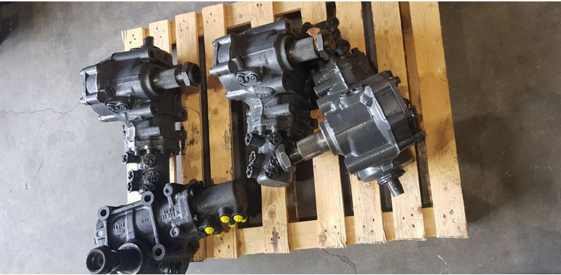 Mercedes-Benz LS8 A6464602000/70 / 646460200/6464600400/646460040080 - Steering gear for Truck: picture 4 Mercedes-Benz LS8 A6464602000/70 / 646460200/6464600400/646460040080 - Steering gear for Truck: picture 4