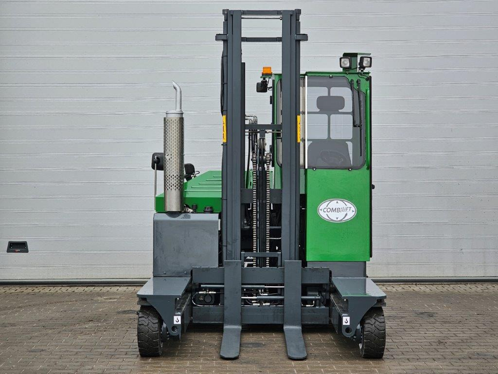 Combilift C3000 - 4-way reach truck: picture 3 Combilift C3000 - 4-way reach truck: picture 3