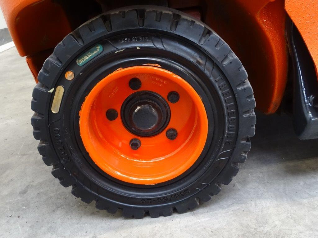 Linde E30-01 - TRIPLEX - Electric forklift: picture 4 Linde E30-01 - TRIPLEX - Electric forklift: picture 4