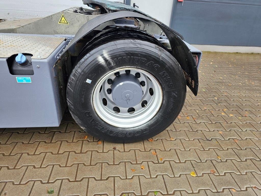 Terberg YT182 - Terminal tractor: picture 2 Terberg YT182 - Terminal tractor: picture 2