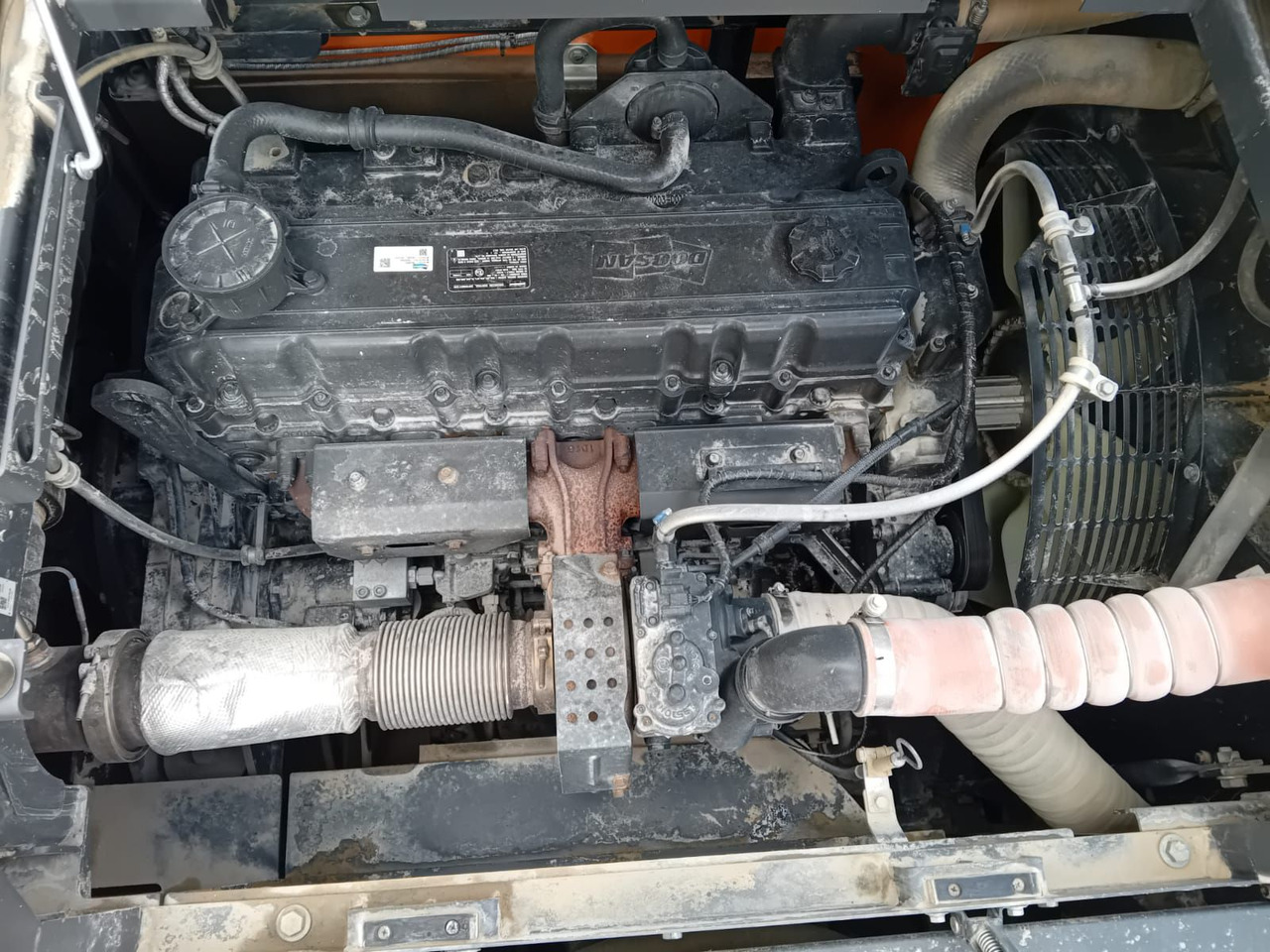 Crawler excavator DOOSAN DX350LC-7: picture 12