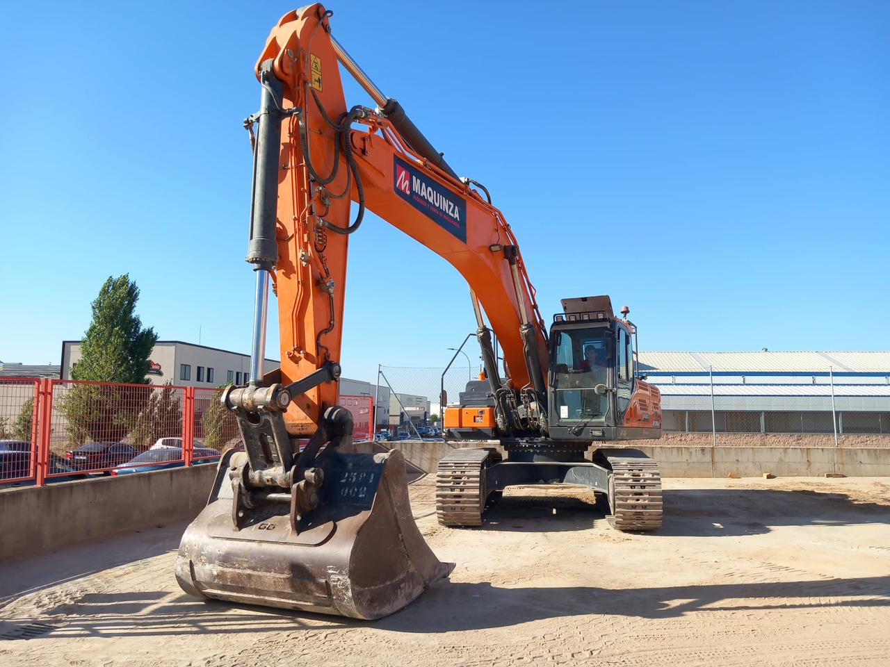 Crawler excavator DOOSAN DX350LC-7: picture 7