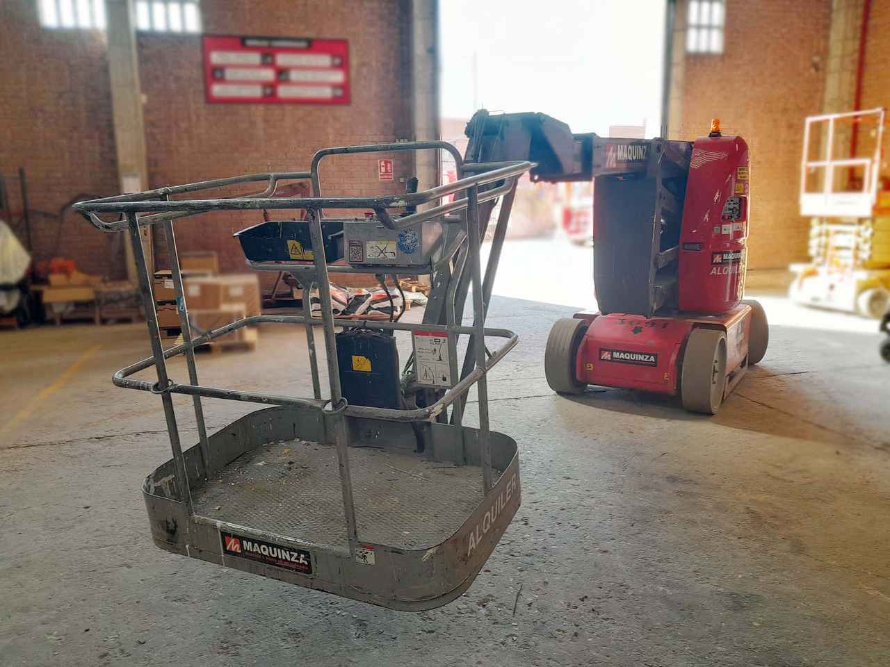 MANITOU 120AETJ C - Articulated boom: picture 3 MANITOU 120AETJ C - Articulated boom: picture 3