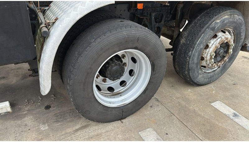 Hook lift truck MAN 26.312 (6 CYLINDER / 6X2 / BELGIAN TRUCK IN GOOD CONDITION): picture 10