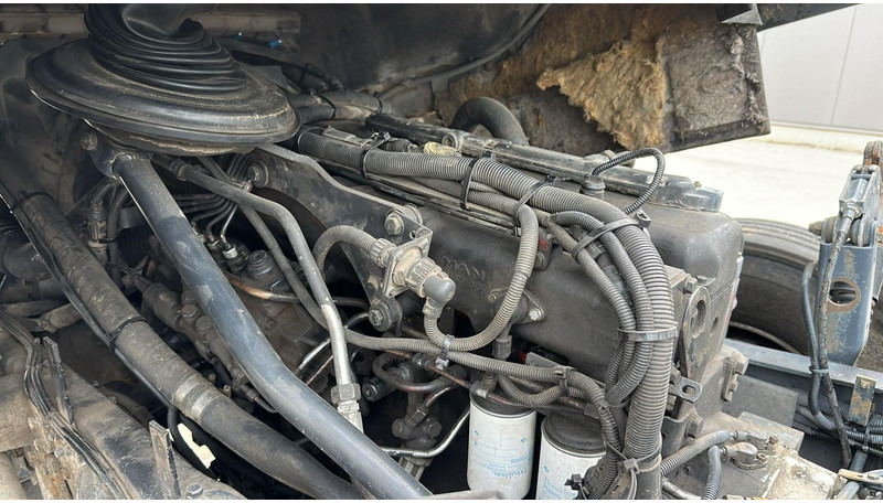 Hook lift truck MAN 26.312 (6 CYLINDER / 6X2 / BELGIAN TRUCK IN GOOD CONDITION): picture 19