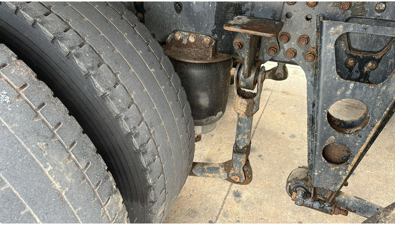 Hook lift truck MAN 26.312 (6 CYLINDER / 6X2 / BELGIAN TRUCK IN GOOD CONDITION): picture 12