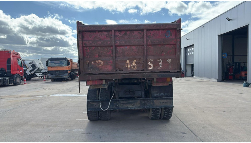 MAN 35.372 (MANUAL PUMP / 6 CYLINDER / BIG AXLE / STEEL SUSP.) - Tipper: picture 5 MAN 35.372 (MANUAL PUMP / 6 CYLINDER / BIG AXLE / STEEL SUSP.) - Tipper: picture 5