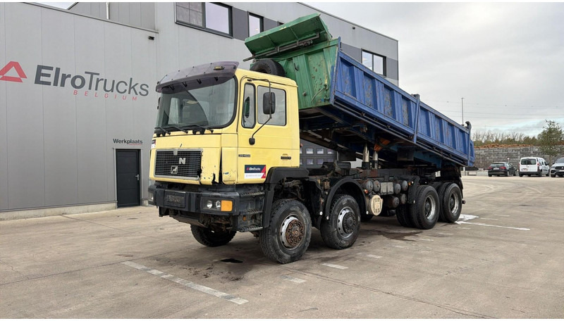 MAN 35.402 (8X8 / BIG AXLES / GRAND PONT / LAMES / STEEL SUSP. / 6 CYLINDER) - Tipper: picture 1 MAN 35.402 (8X8 / BIG AXLES / GRAND PONT / LAMES / STEEL SUSP. / 6 CYLINDER) - Tipper: picture 1