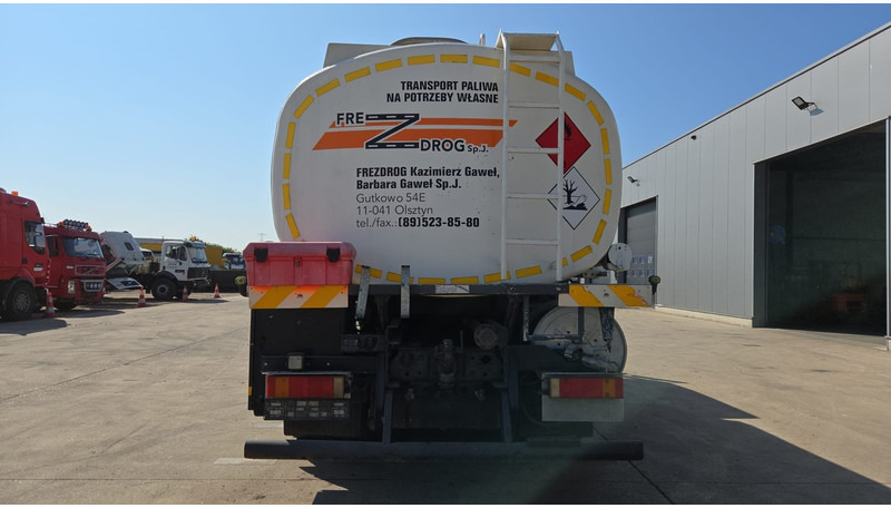 MAN TGA 18.460 (14.140L / MANUAL PUMP / MANUAL GEARBOX / TOP CONDITON / BOITE & POMPE MANUELLE) - Tank truck: picture 5 MAN TGA 18.460 (14.140L / MANUAL PUMP / MANUAL GEARBOX / TOP CONDITON / BOITE & POMPE MANUELLE) - Tank truck: picture 5