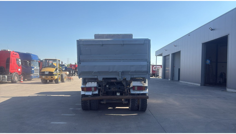 Mercedes-Benz ACTROS 3243 (FREINS TAMBOUR / EPS / 3 PEDALES / LAMES / GRAND PONT / STEEL SUSP. / V6) - Tipper: picture 5 Mercedes-Benz ACTROS 3243 (FREINS TAMBOUR / EPS / 3 PEDALES / LAMES / GRAND PONT / STEEL SUSP. / V6) - Tipper: picture 5