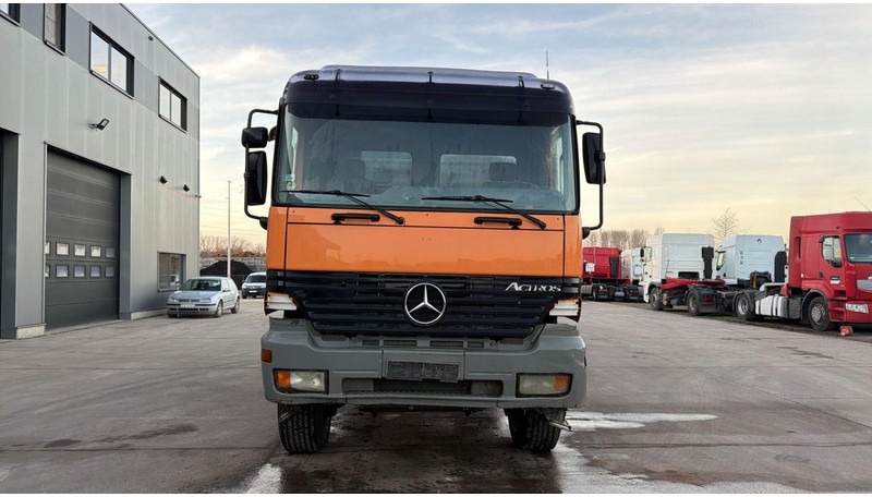 Mercedes-Benz Actros 1840 (EPS / 4X4 / LAMES / GRAND PONT / STEEL SUSP. / BIG AXLE / ALLRAD) - Tipper: picture 2 Mercedes-Benz Actros 1840 (EPS / 4X4 / LAMES / GRAND PONT / STEEL SUSP. / BIG AXLE / ALLRAD) - Tipper: picture 2